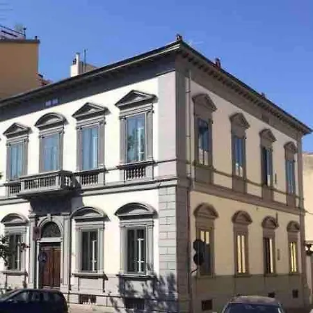 Palace First Apartamento Florencia