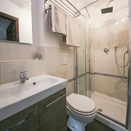 Palace First Apartamento *